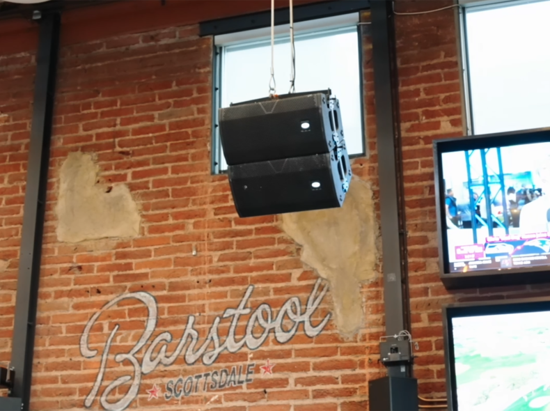 Barstool_3web